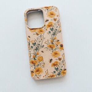 PELA > Seashell Vintage Bee iPhone 14 Pro Max Case